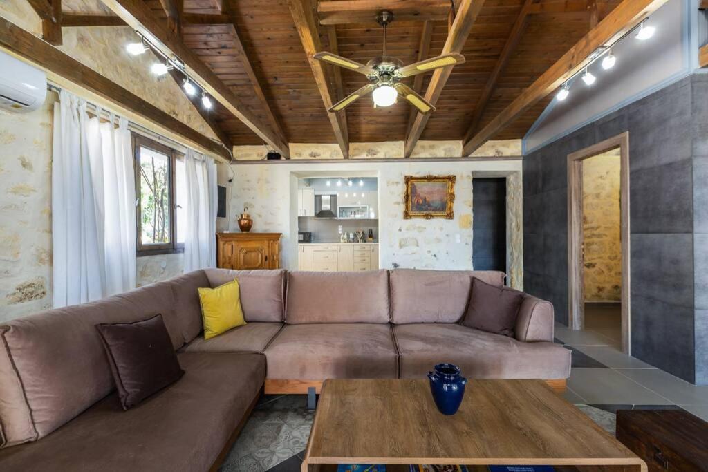 Villa Proto Helidoni - A Cozy Beachfront Villa Pétresz Kültér fotó