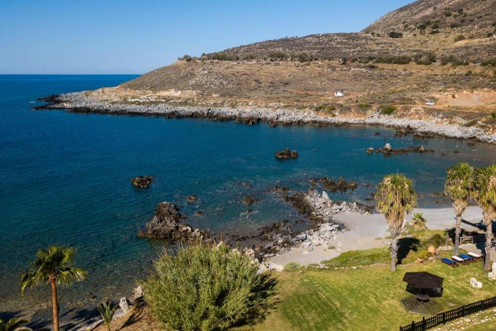 Villa Proto Helidoni - A Cozy Beachfront Villa Pétresz Kültér fotó
